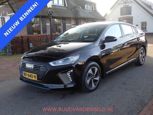 Hyundai IONIQ - 1.6 GDi ACC / KEYLESS / CARPLAY / CAMERA / NAVI / CRUISE
