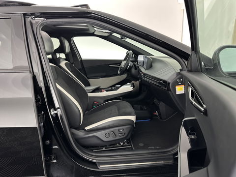 Kia Ev6 GT-Line 77.4 kWh (3-Fase-11kW) {SOH-100%} (INCL-BTW) Aut. *HEATPUMP | PANO | HEAD-UP | LEATHER-ALCANTARA | ADAPTIVE-CRUISE | DIGI-COCKPIT | MERIDIAN-AUDIO | MEMORYPACK | FULL-LED | KEYLESS | TOPVIEW | DAB | BLINDSPOT | NAVI-FULLMAP |