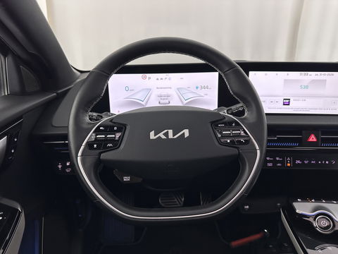 Kia Ev6 GT-Line 77.4 kWh (3-Fase-11kW) {SOH-100%} (INCL-BTW) Aut. *HEATPUMP | PANO | HEAD-UP | LEATHER-ALCANTARA | ADAPTIVE-CRUISE | DIGI-COCKPIT | MERIDIAN-AUDIO | MEMORYPACK | FULL-LED | KEYLESS | TOPVIEW | DAB | BLINDSPOT | NAVI-FULLMAP |
