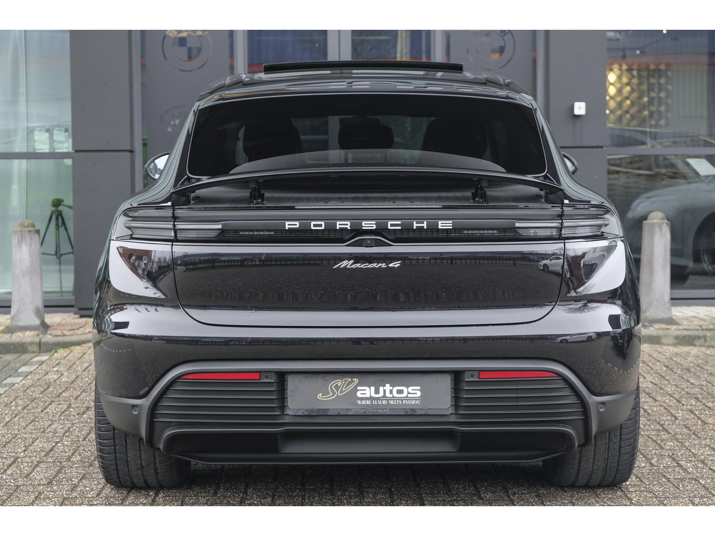 Porsche Macan 4 388pk 100kWh Panoramadak Luchtvering Bijrijdersdisplay 18-weg Sportstoelen Bose NLauto