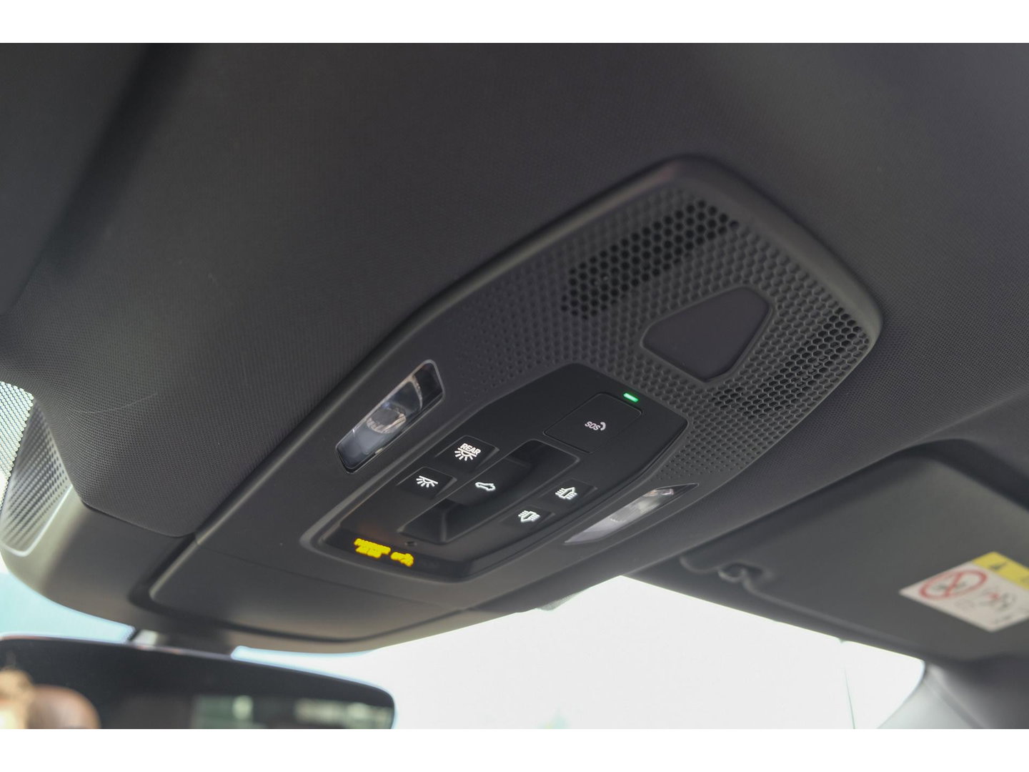 Porsche Macan 4 388pk 100kWh Panoramadak Luchtvering Bijrijdersdisplay 18-weg Sportstoelen Bose NLauto