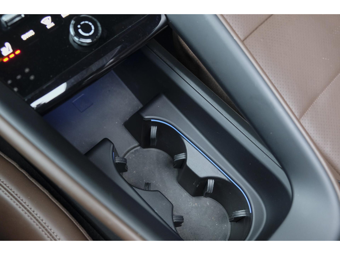 Porsche Macan 4 388pk 100kWh Panoramadak Luchtvering Bijrijdersdisplay 18-weg Sportstoelen Bose NLauto