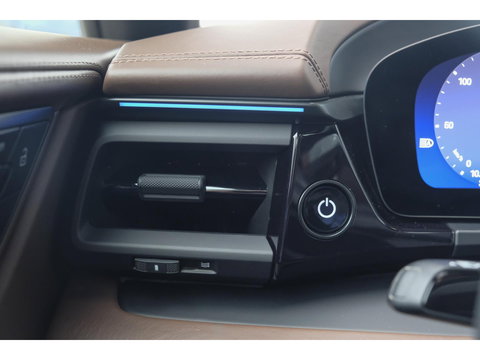 Porsche Macan 4 388pk 100kWh Panoramadak Luchtvering Bijrijdersdisplay 18-weg Sportstoelen Bose NLauto