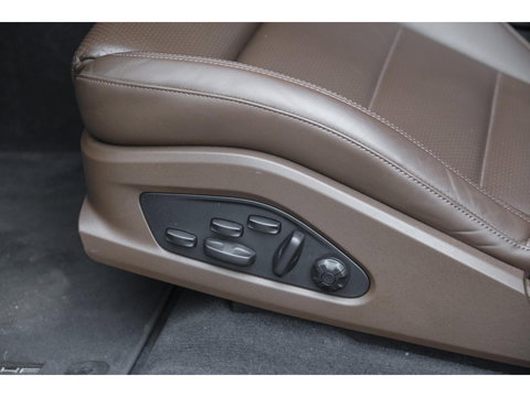 Porsche Macan 4 388pk 100kWh Panoramadak Luchtvering Bijrijdersdisplay 18-weg Sportstoelen Bose NLauto