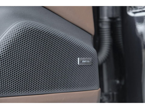 Porsche Macan 4 388pk 100kWh Panoramadak Luchtvering Bijrijdersdisplay 18-weg Sportstoelen Bose NLauto