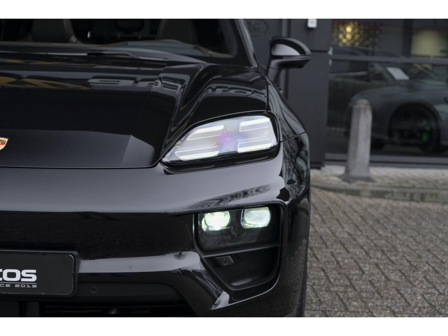 Porsche Macan 4 388pk 100kWh Panoramadak Luchtvering Bijrijdersdisplay 18-weg Sportstoelen Bose NLauto