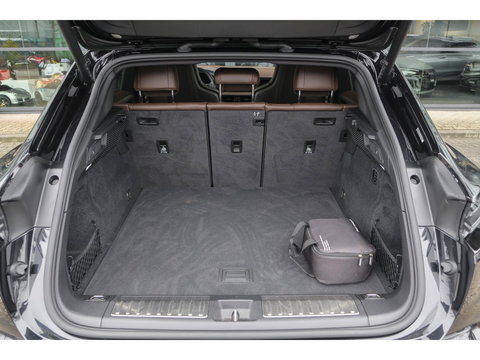 Porsche Macan 4 388pk 100kWh Panoramadak Luchtvering Bijrijdersdisplay 18-weg Sportstoelen Bose NLauto