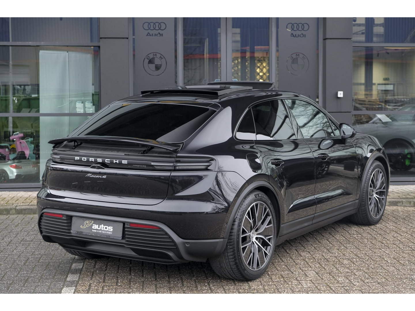 Porsche Macan 4 388pk 100kWh Panoramadak Luchtvering Bijrijdersdisplay 18-weg Sportstoelen Bose NLauto