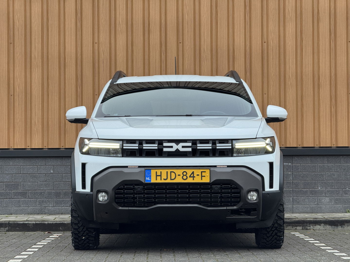 Dacia Duster 1.2 TCe 130 mild hybrid 4x4 Extreme | All-Terrain | 1500 KG Trekken | Apple Carplay | Android Auto | 360° Camera | Lane Assist | Dodehoeksensor | DAB | Led Flitsers | Keyless |