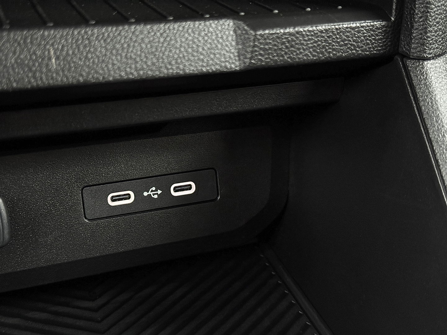 Dacia Duster 1.2 TCe 130 mild hybrid 4x4 Extreme | All-Terrain | 1500 KG Trekken | Apple Carplay | Android Auto | 360° Camera | Lane Assist | Dodehoeksensor | DAB | Led Flitsers | Keyless |