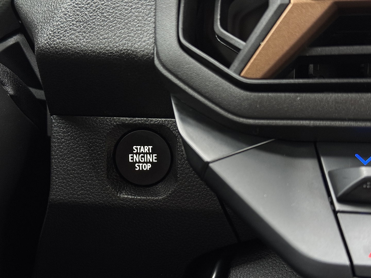 Dacia Duster 1.2 TCe 130 mild hybrid 4x4 Extreme | All-Terrain | 1500 KG Trekken | Apple Carplay | Android Auto | 360° Camera | Lane Assist | Dodehoeksensor | DAB | Led Flitsers | Keyless |