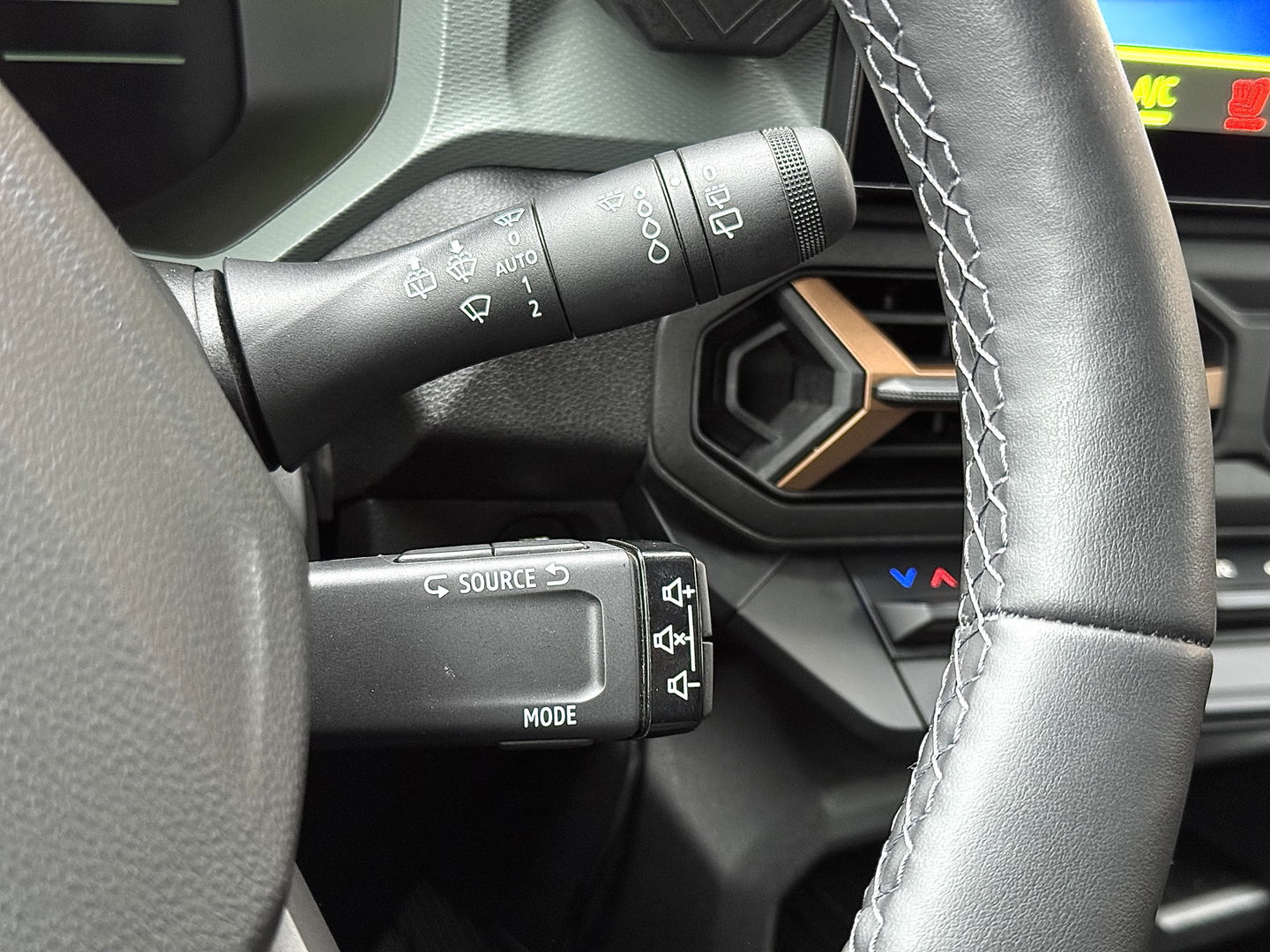 Dacia Duster 1.2 TCe 130 mild hybrid 4x4 Extreme | All-Terrain | 1500 KG Trekken | Apple Carplay | Android Auto | 360° Camera | Lane Assist | Dodehoeksensor | DAB | Led Flitsers | Keyless |