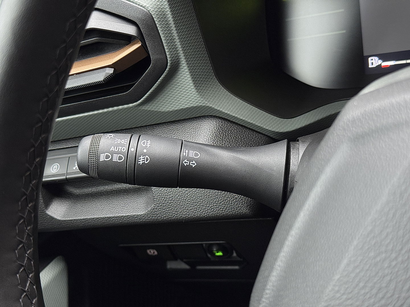 Dacia Duster 1.2 TCe 130 mild hybrid 4x4 Extreme | All-Terrain | 1500 KG Trekken | Apple Carplay | Android Auto | 360° Camera | Lane Assist | Dodehoeksensor | DAB | Led Flitsers | Keyless |