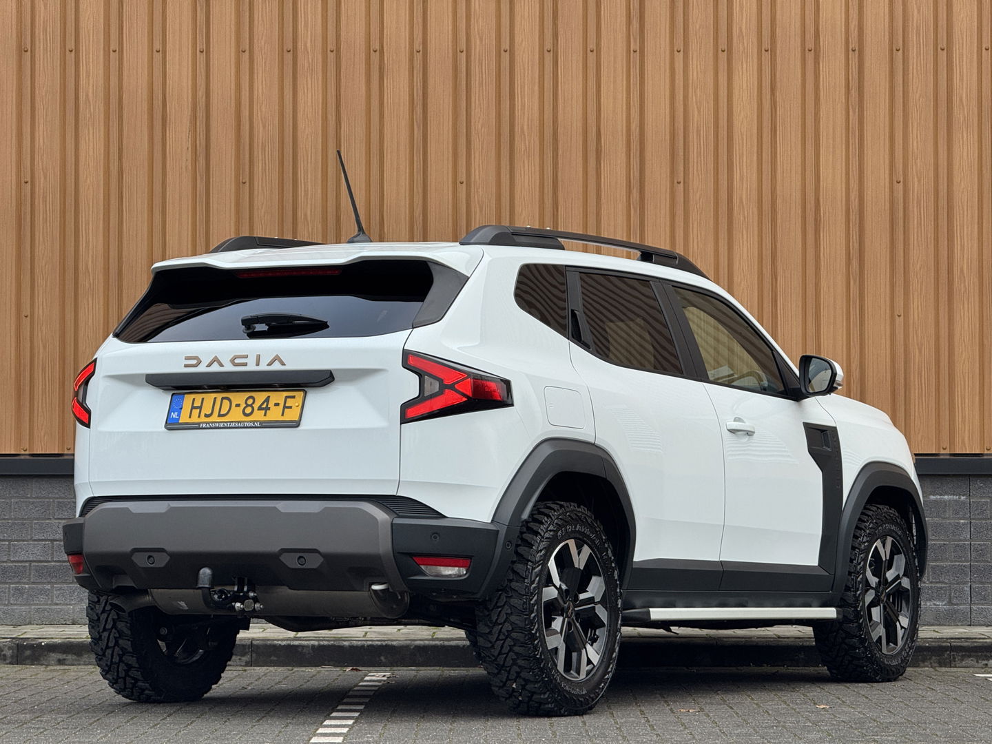Dacia Duster 1.2 TCe 130 mild hybrid 4x4 Extreme | All-Terrain | 1500 KG Trekken | Apple Carplay | Android Auto | 360° Camera | Lane Assist | Dodehoeksensor | DAB | Led Flitsers | Keyless |