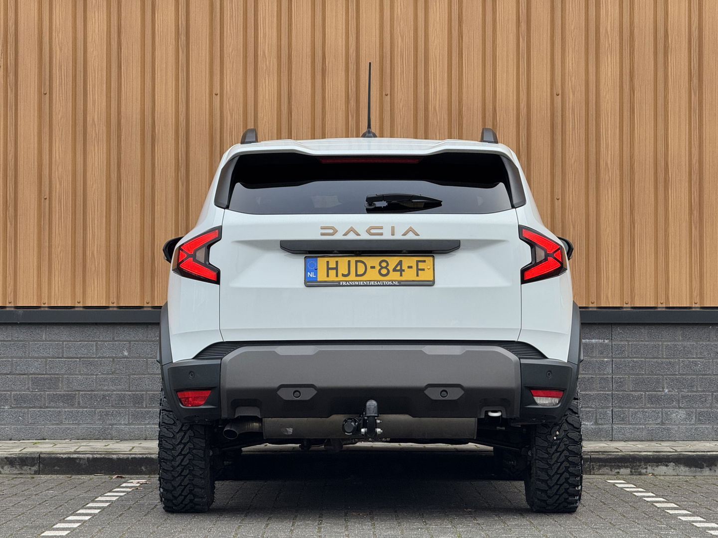 Dacia Duster 1.2 TCe 130 mild hybrid 4x4 Extreme | All-Terrain | 1500 KG Trekken | Apple Carplay | Android Auto | 360° Camera | Lane Assist | Dodehoeksensor | DAB | Led Flitsers | Keyless |