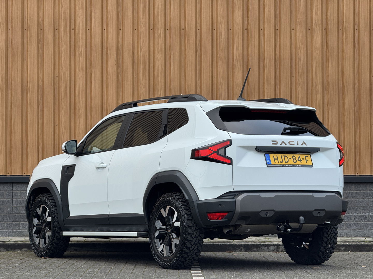 Dacia Duster 1.2 TCe 130 mild hybrid 4x4 Extreme | All-Terrain | 1500 KG Trekken | Apple Carplay | Android Auto | 360° Camera | Lane Assist | Dodehoeksensor | DAB | Led Flitsers | Keyless |