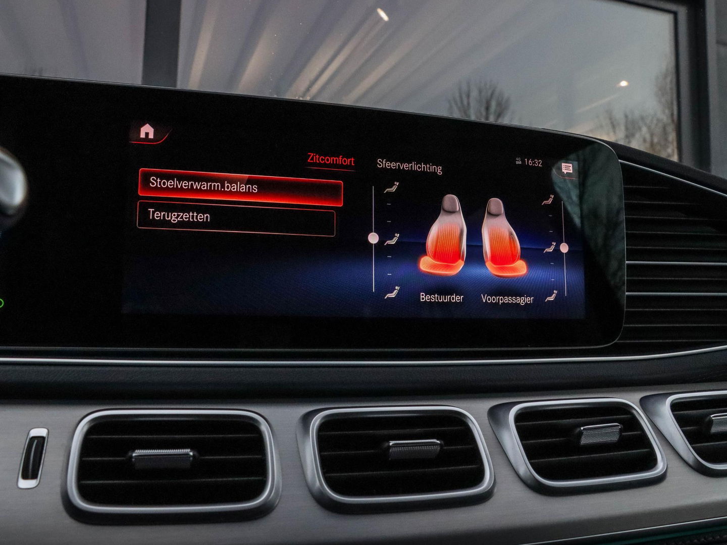 Mercedes-Benz GLE 350 e 4MATIC AMG | Nightpakket | Trekhaak | 1e eig. | Brilliant Blue