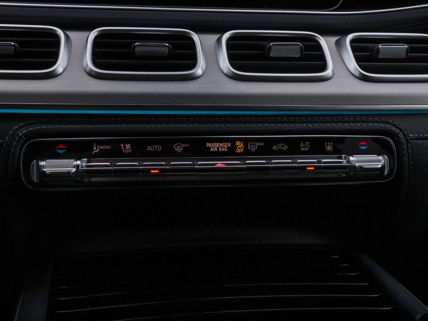 Mercedes-Benz GLE 350 e 4MATIC AMG | Nightpakket | Trekhaak | 1e eig. | Brilliant Blue