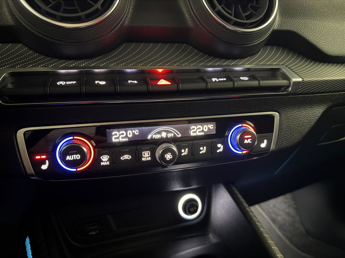 Audi Q2 35 TFSI S-Line Black Edition Virtual Sfeer Camera NAP