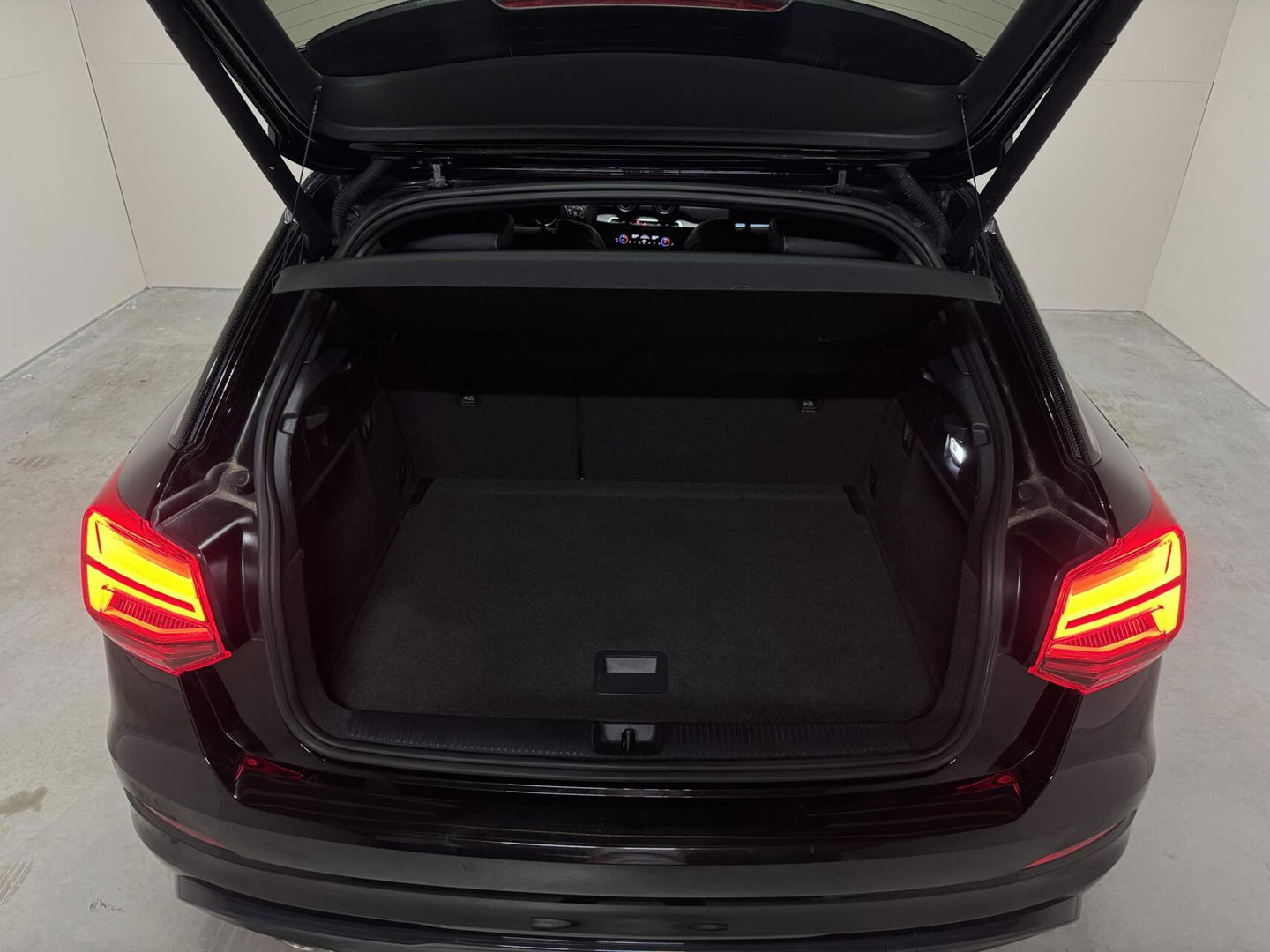 Audi Q2 35 TFSI S-Line Black Edition Virtual Sfeer Camera NAP
