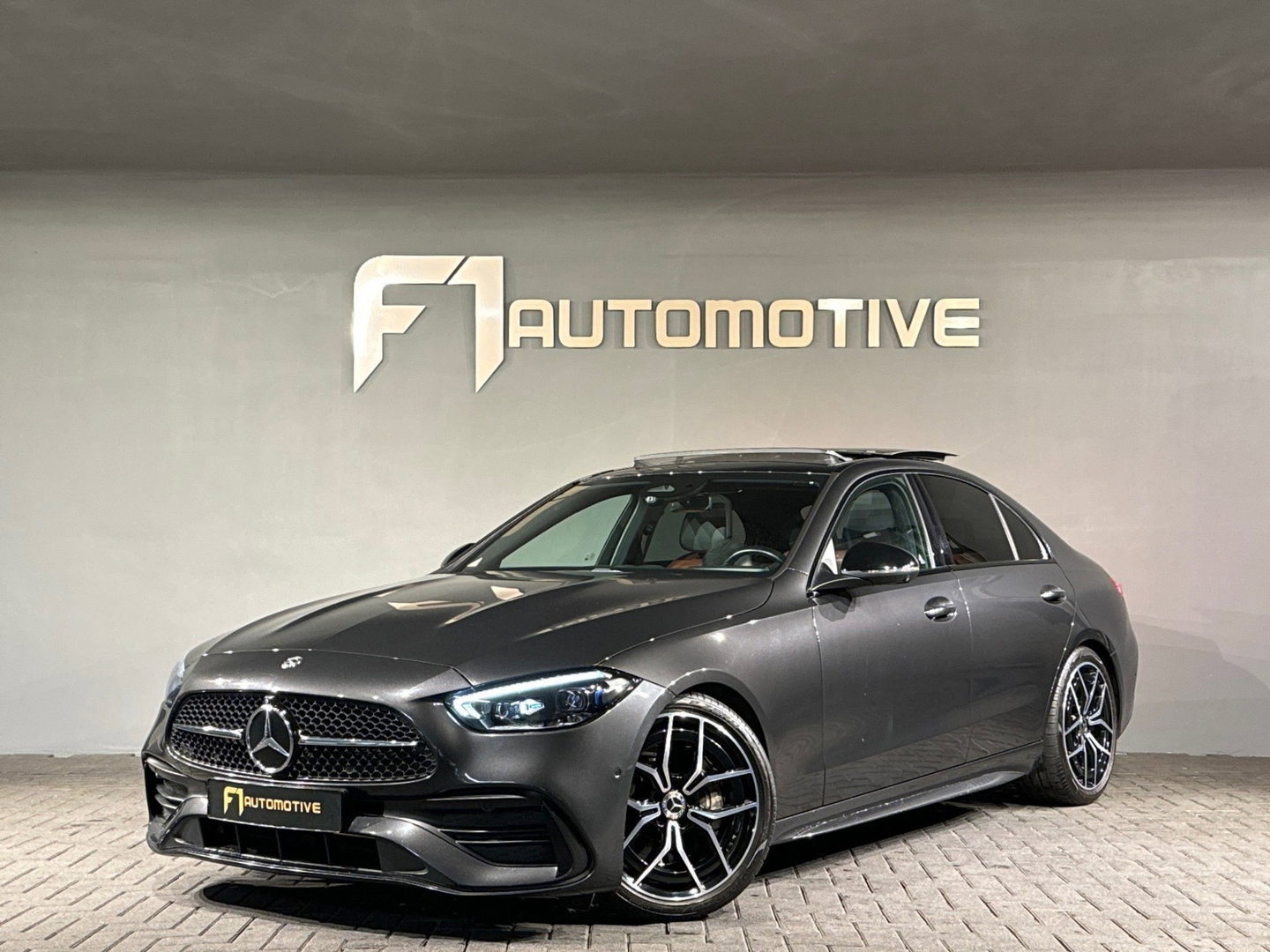 Mercedes-Benz C-Klasse 200 AMG Pano|Keyless|Memory|Burmester