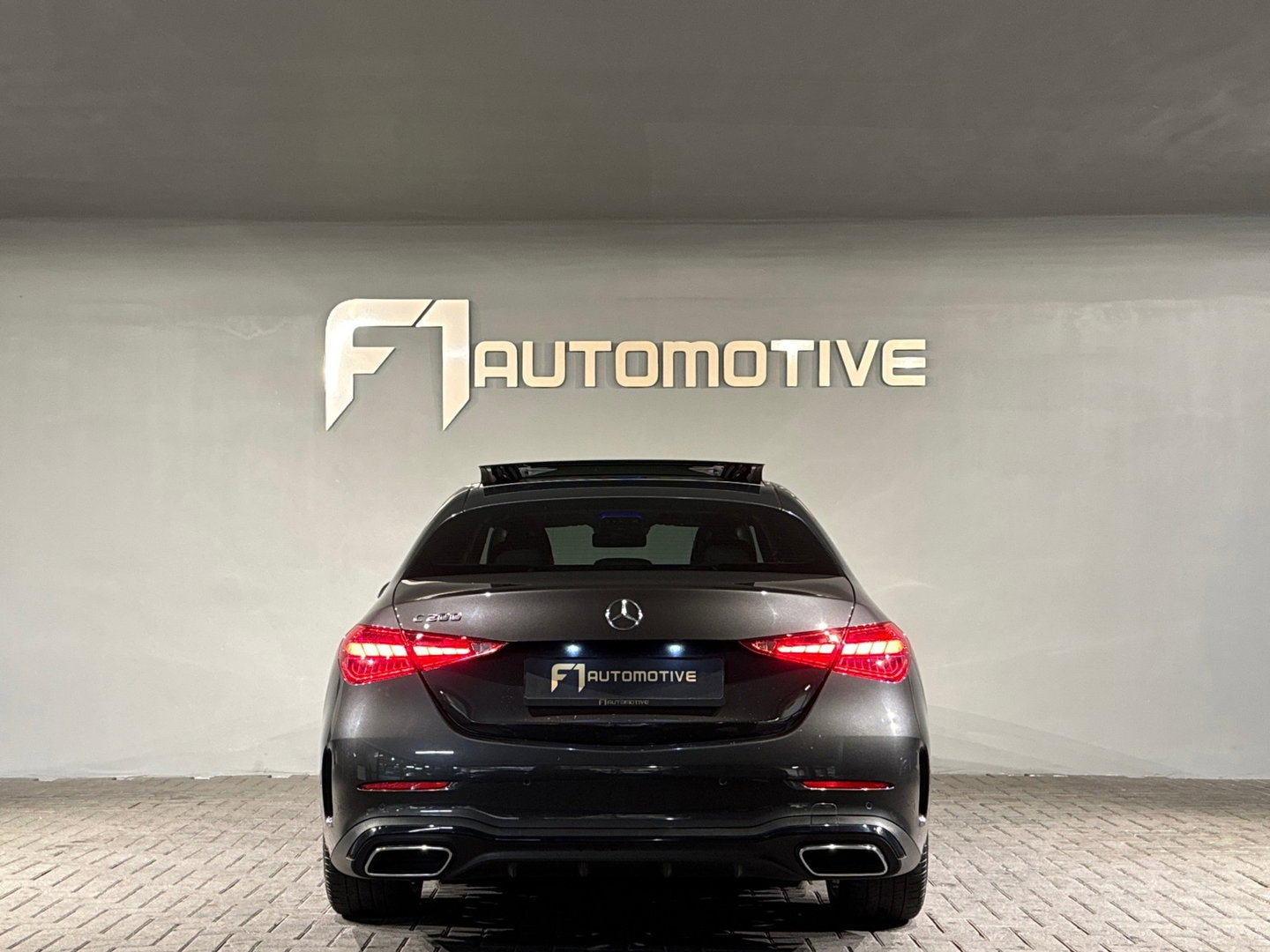 Mercedes-Benz C-Klasse 200 AMG Pano|Keyless|Memory|Burmester