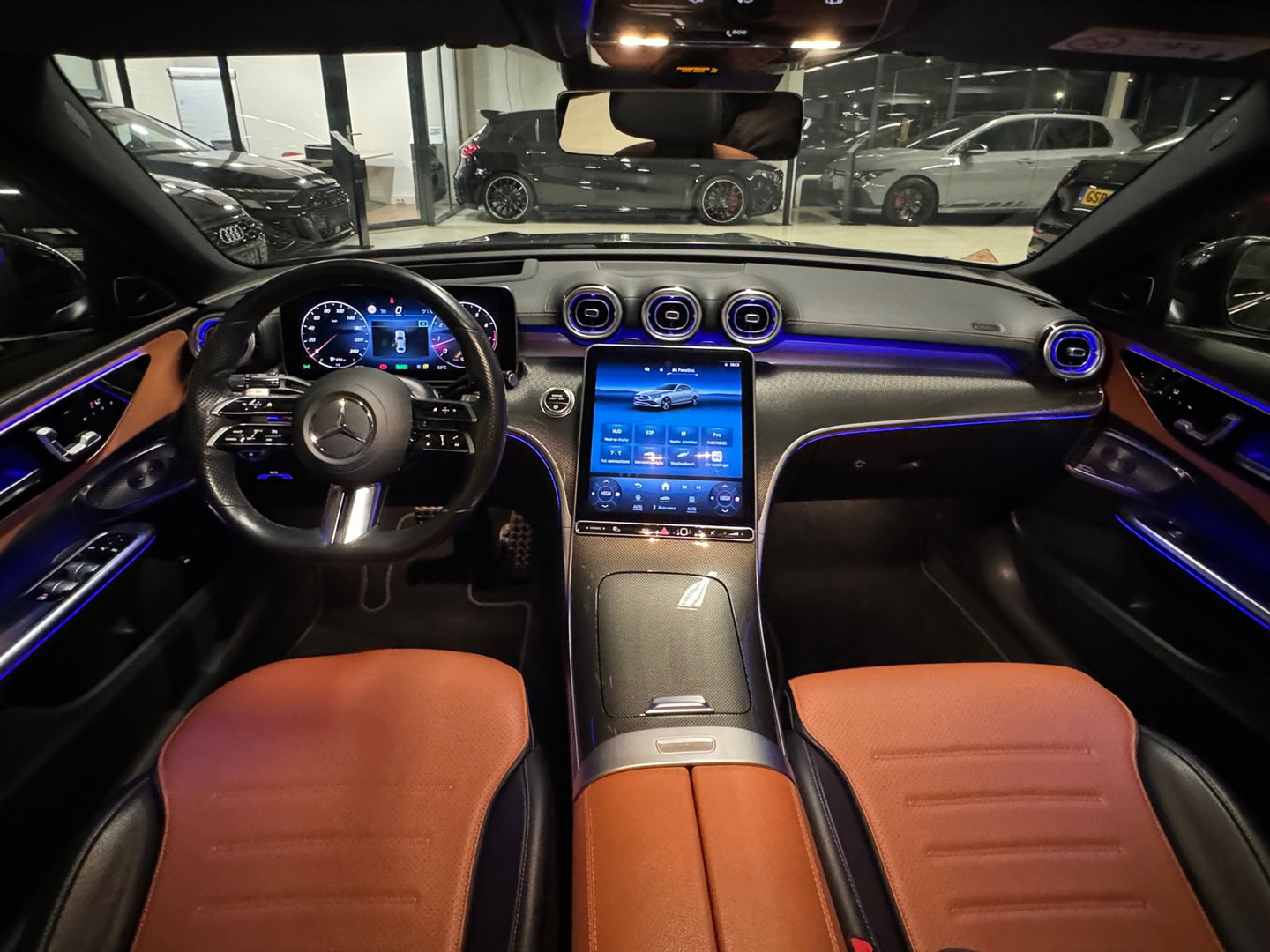 Mercedes-Benz C-Klasse 200 AMG Pano|Keyless|Memory|Burmester