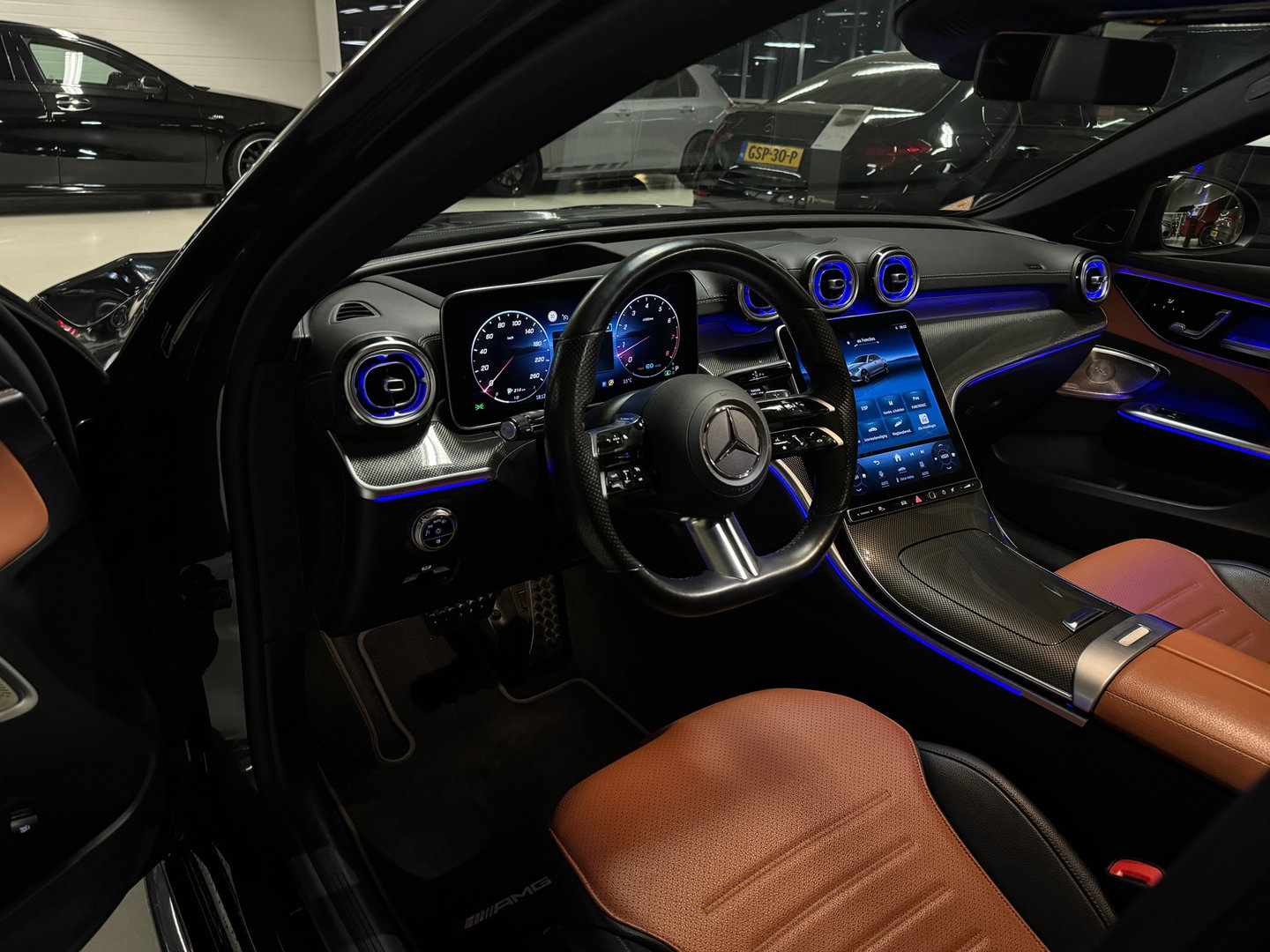 Mercedes-Benz C-Klasse 200 AMG Pano|Keyless|Memory|Burmester