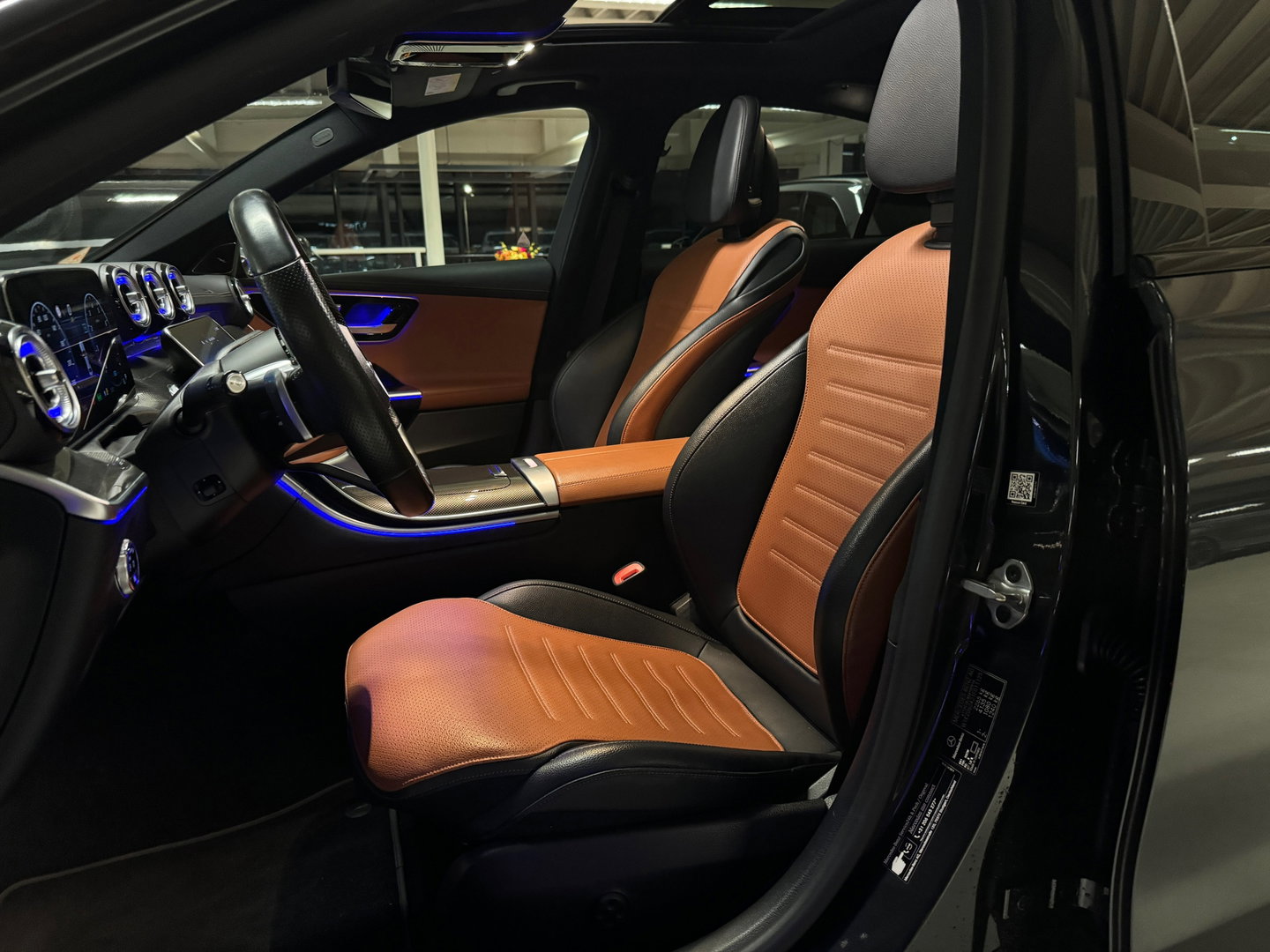 Mercedes-Benz C-Klasse 200 AMG Pano|Keyless|Memory|Burmester