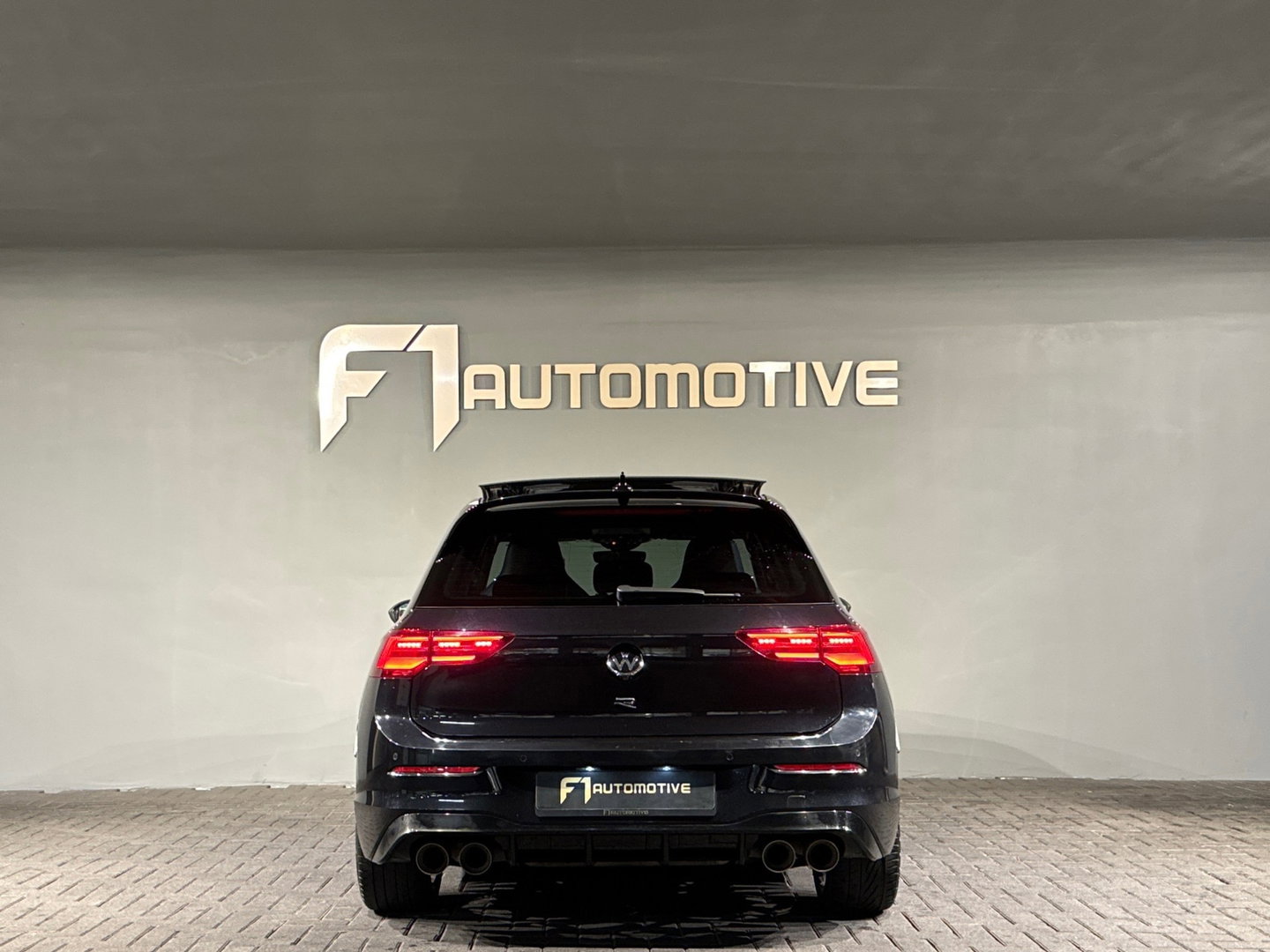 Volkswagen Golf 2.0 TSI R 4M Performance Pano|HuD|H/K|Akrapovic