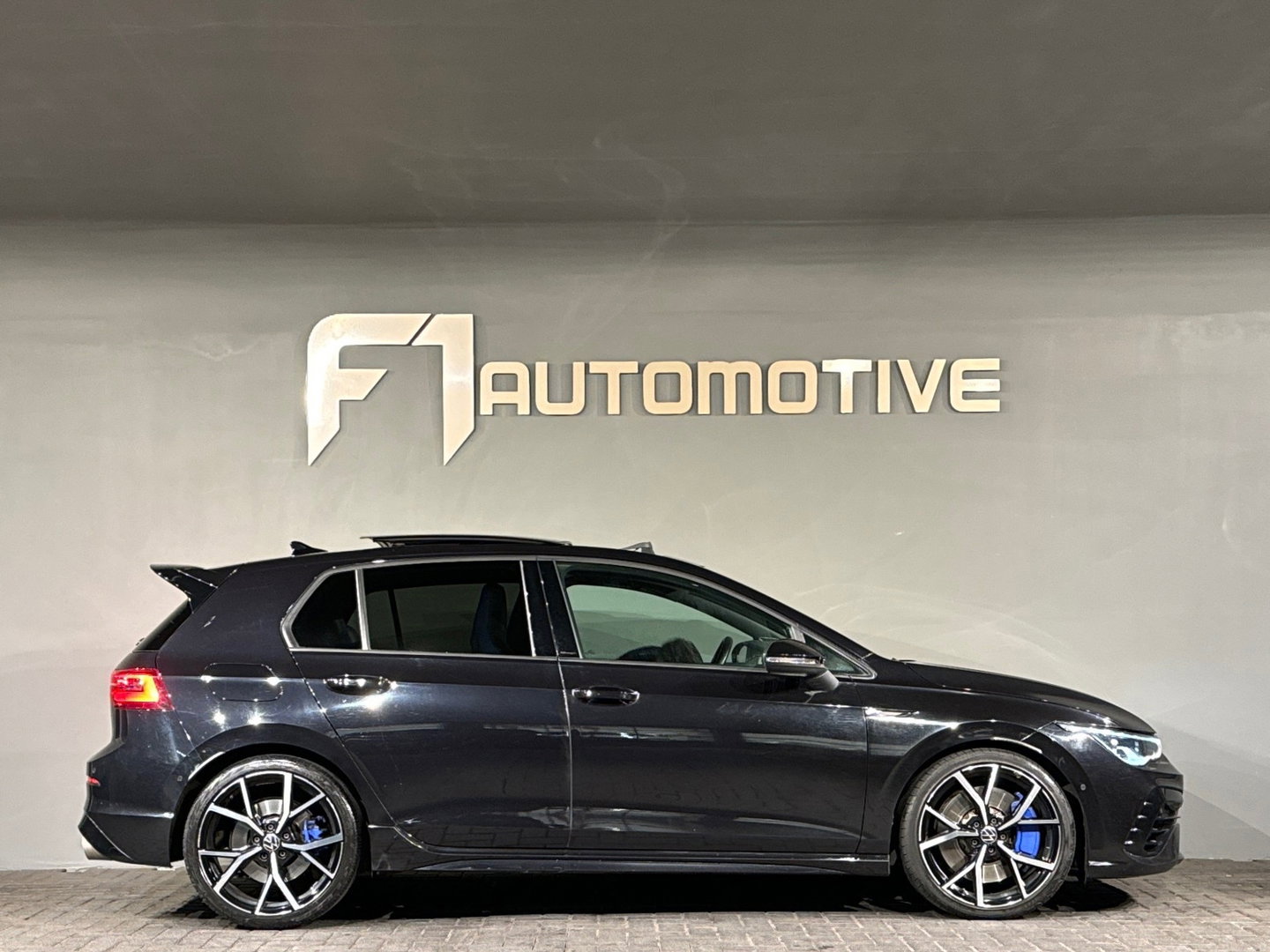 Volkswagen Golf 2.0 TSI R 4M Performance Pano|HuD|H/K|Akrapovic