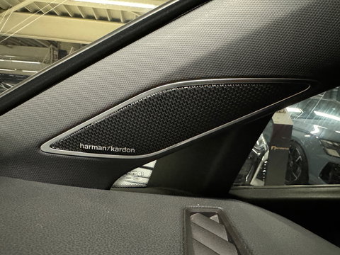 Volkswagen Golf 2.0 TSI R 4M Performance Pano|HuD|H/K|Akrapovic