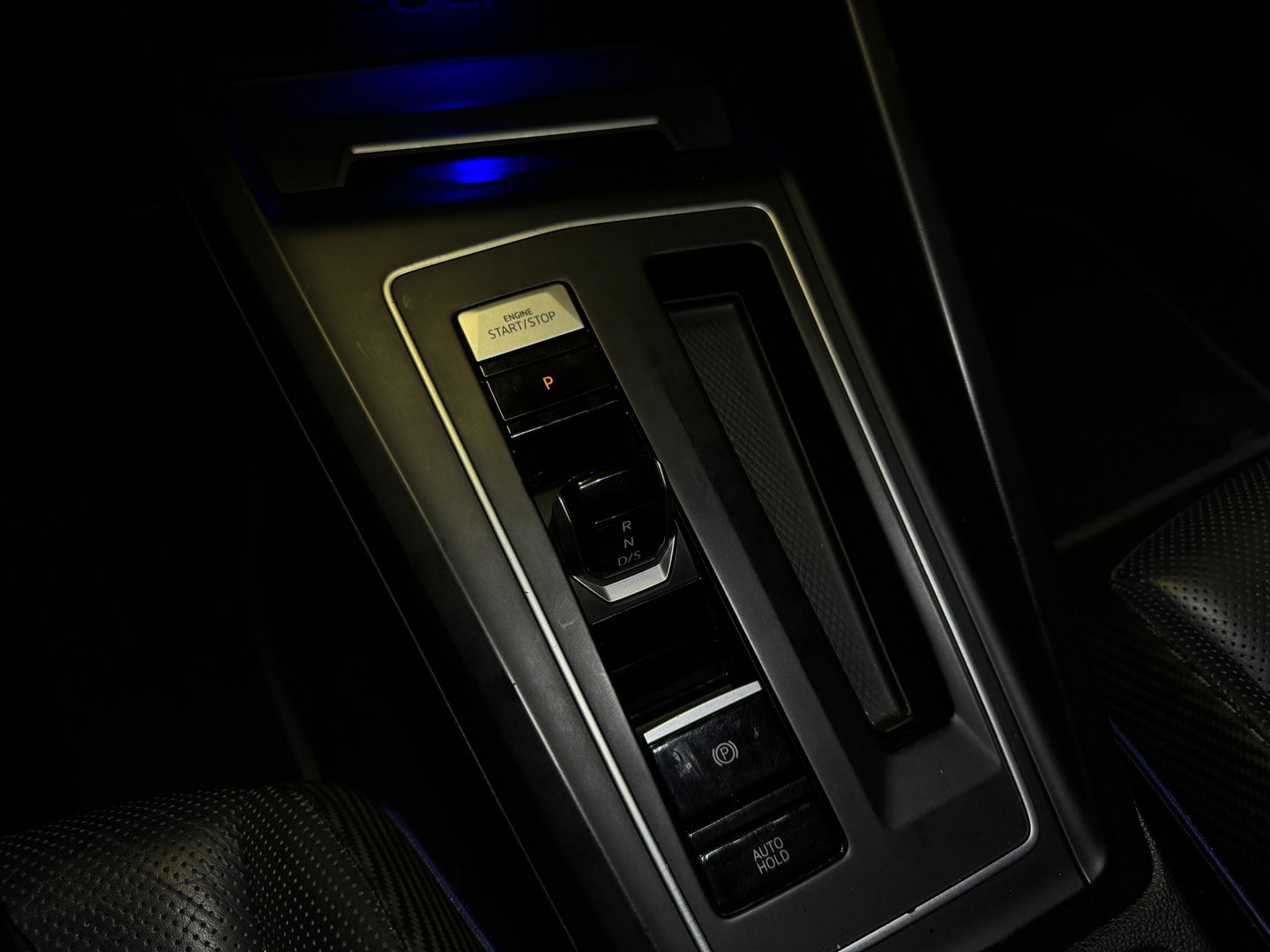 Volkswagen Golf 2.0 TSI R 4M Performance Pano|HuD|H/K|Akrapovic