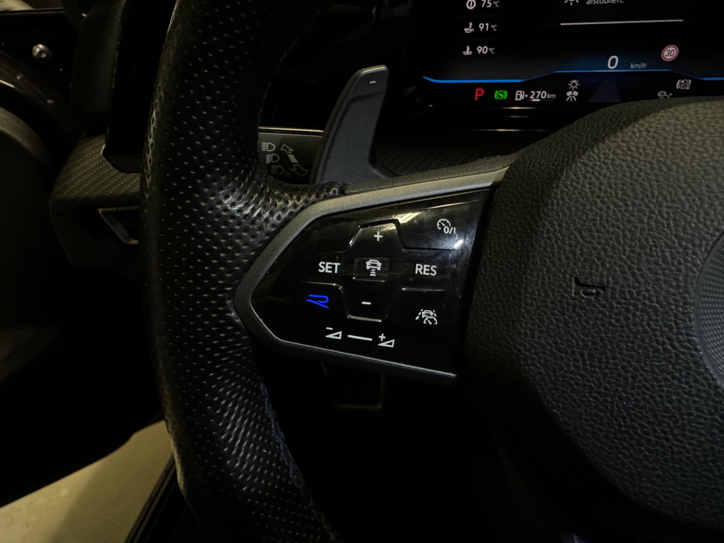 Volkswagen Golf 2.0 TSI R 4M Performance Pano|HuD|H/K|Akrapovic