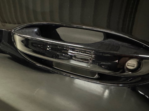 Volkswagen Golf 2.0 TSI R 4M Performance Pano|HuD|H/K|Akrapovic