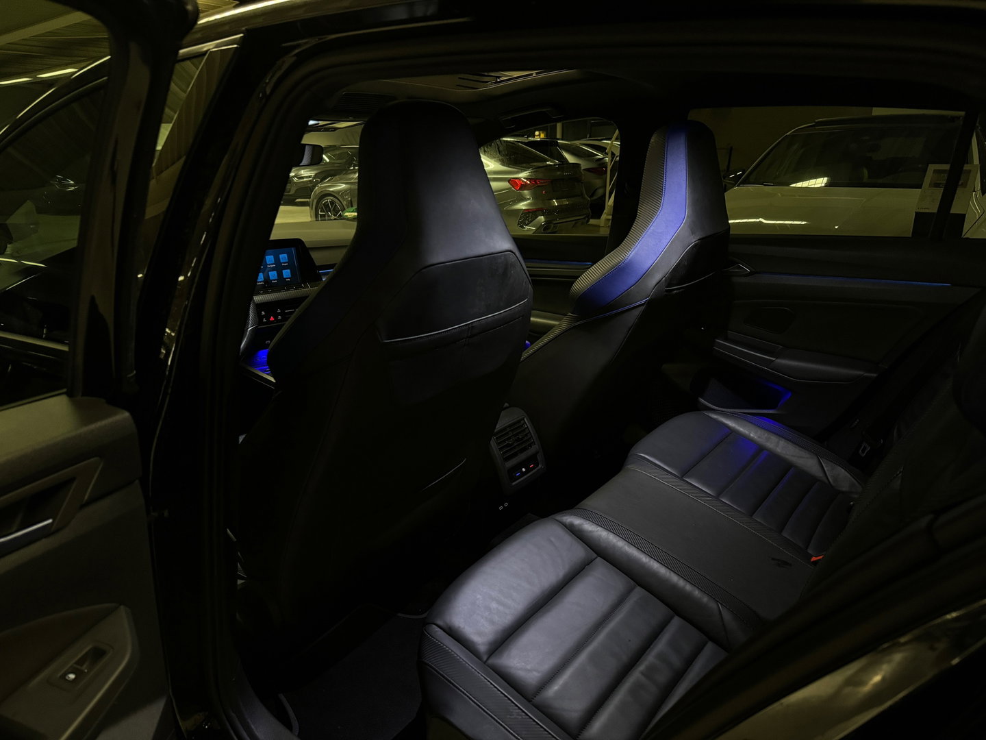 Volkswagen Golf 2.0 TSI R 4M Performance Pano|HuD|H/K|Akrapovic