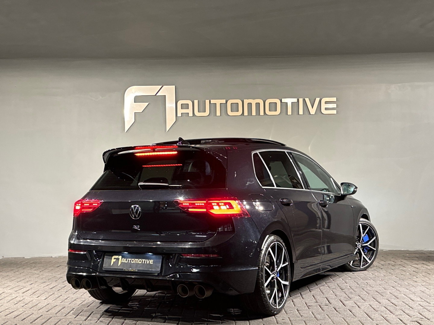 Volkswagen Golf 2.0 TSI R 4M Performance Pano|HuD|H/K|Akrapovic