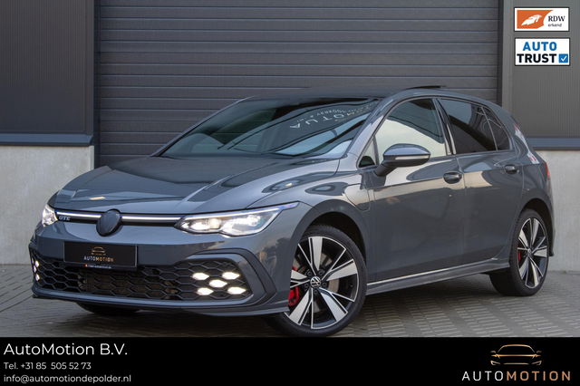 Volkswagen Golf - 1.4 eHybrid GTE PANO IQ LIGHTS CAMERA ACC