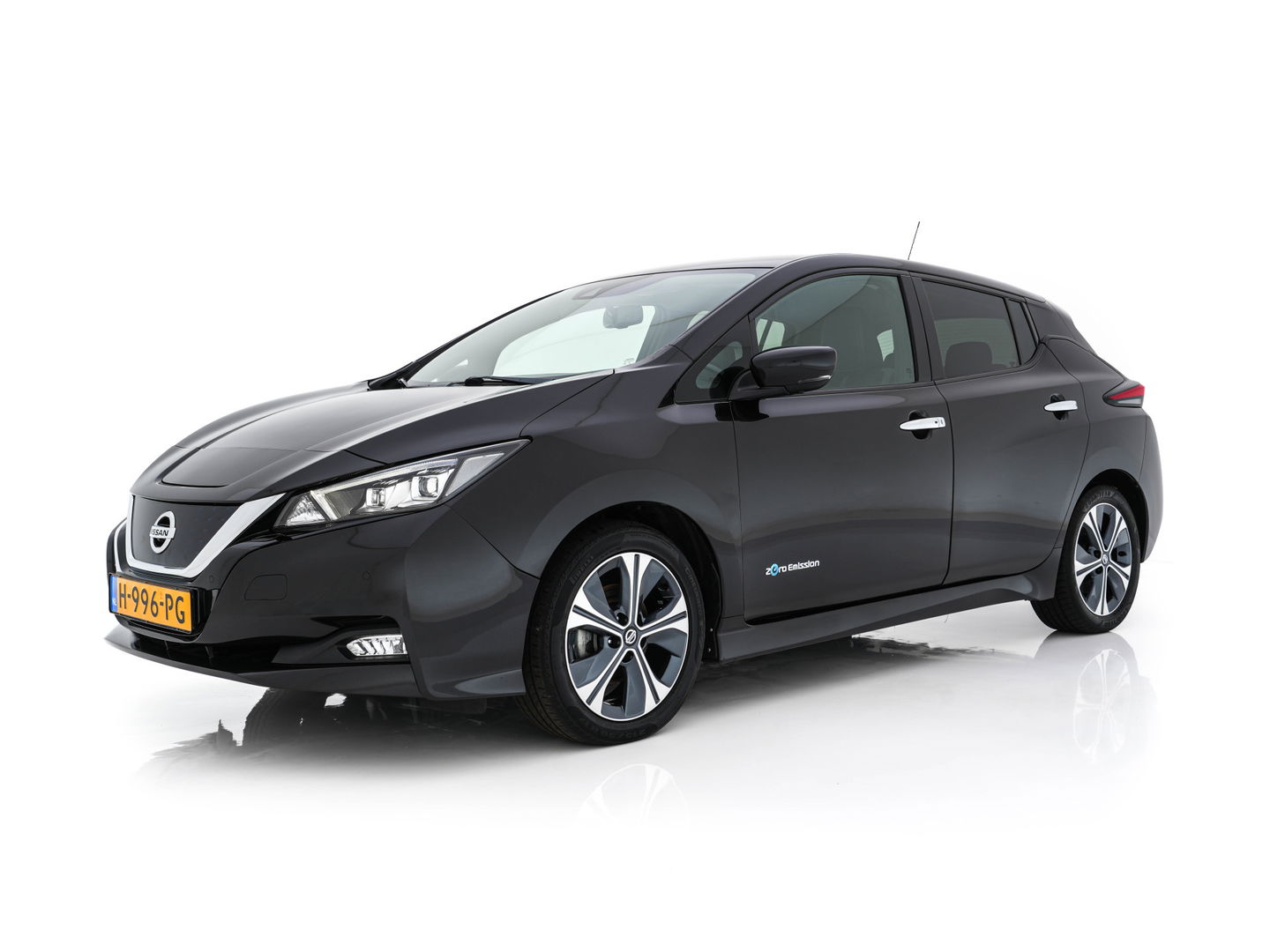 Nissan Leaf Tekna 40 kWh (SOH-83%) (INCL-BTW) *Aut.*LEATHER | FULL-LED | BOSE-AUDIO | TOPVIEW | DAB | KEYLESS | NAVI-FULLMAP | DAB | HEATED-COMFORTSEATS | PRIVACY-GLASS | ADAPTIVE-CRUISE | 17''ALU*