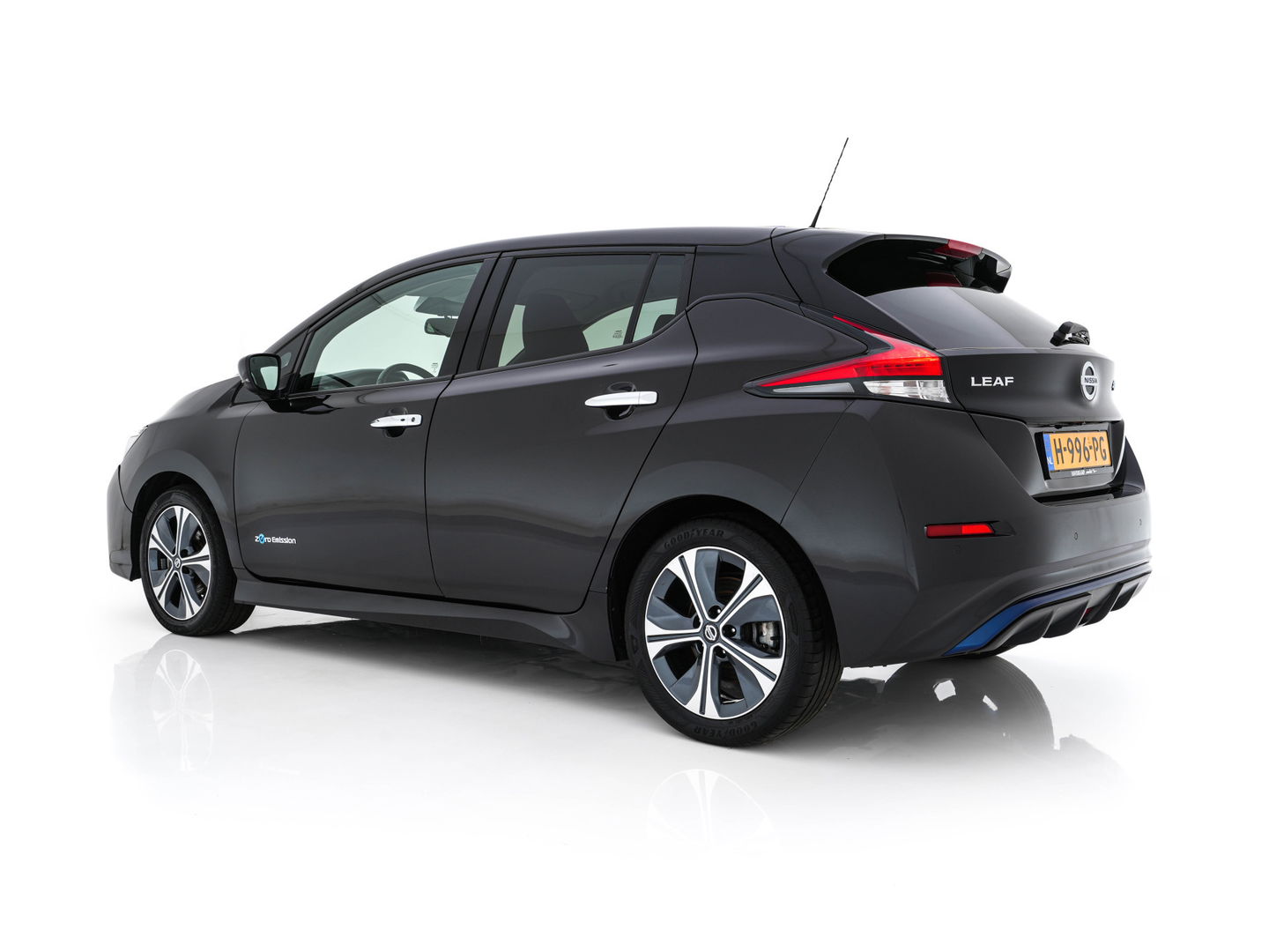 Nissan Leaf Tekna 40 kWh (SOH-83%) (INCL-BTW) *Aut.*LEATHER | FULL-LED | BOSE-AUDIO | TOPVIEW | DAB | KEYLESS | NAVI-FULLMAP | DAB | HEATED-COMFORTSEATS | PRIVACY-GLASS | ADAPTIVE-CRUISE | 17''ALU*