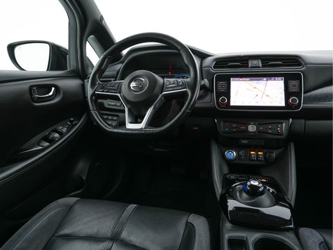 Nissan Leaf Tekna 40 kWh (SOH-83%) (INCL-BTW) *Aut.*LEATHER | FULL-LED | BOSE-AUDIO | TOPVIEW | DAB | KEYLESS | NAVI-FULLMAP | DAB | HEATED-COMFORTSEATS | PRIVACY-GLASS | ADAPTIVE-CRUISE | 17''ALU*