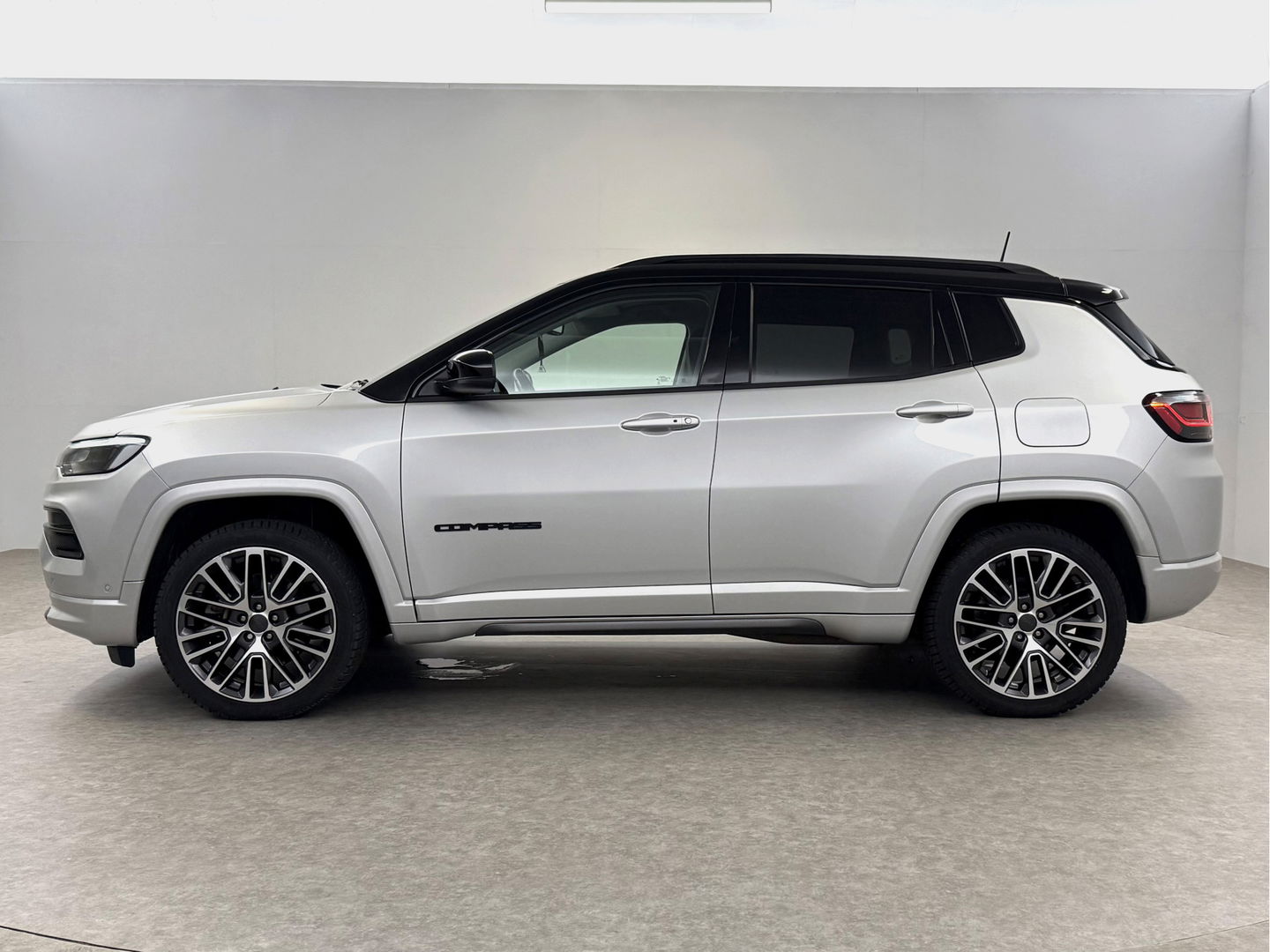 Jeep Compass 4xe 240PK Plug-in Hybrid Electric S | Virtual | Carplay | Camera | LED | Adaptive Cruise | Keyless