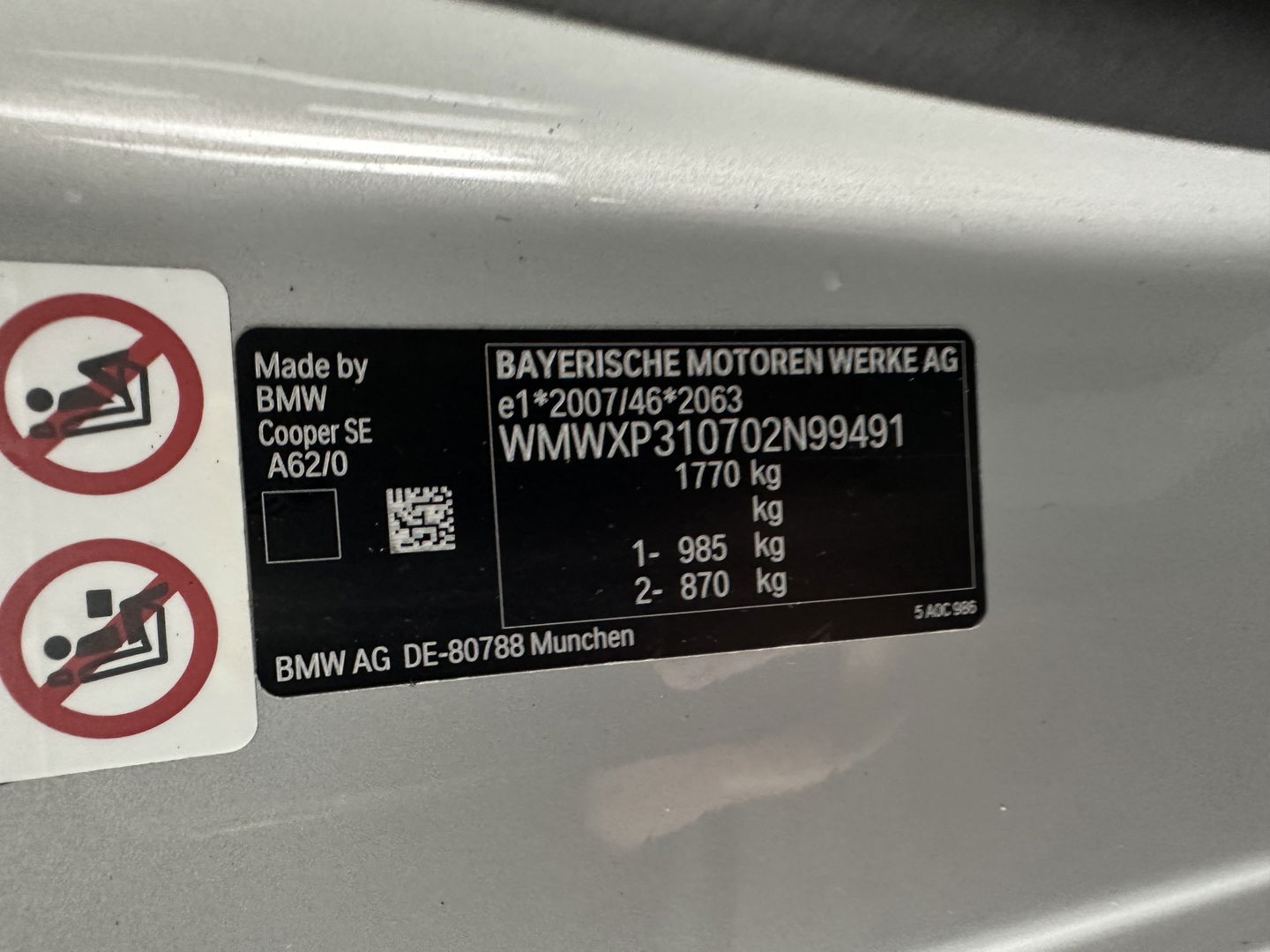 MINI Mini Electric Yours 33 kWh [ 3-Fase-11kW ] {SOH-100%} (INCL-BTW) Aut.* HEATPUMP | PANO | LEATHER | DIGI-COCKPIT | HEAD-UP | FULL-LED | NAVI-FULLMAP | HEATED-SPORTSEATS | DAB | CRUISE | HARMAN/KARDON | CAMERA | KEYLESS | AMBIENTLIGHT | 17"ALU*