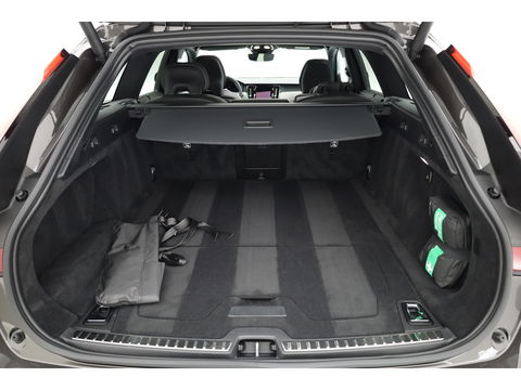Volvo V90 B4 D Ultimate Bright 197pk | Pano | HUD | 360cam | H&K | Memory seats | Standkachel |