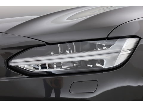 Volvo V90 B4 D Ultimate Bright 197pk | Pano | HUD | 360cam | H&K | Memory seats | Standkachel |