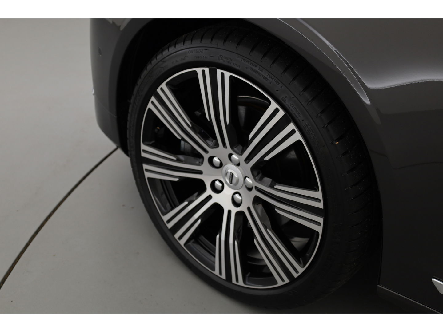 Volvo V90 B4 D Ultimate Bright 197pk | Pano | HUD | 360cam | H&K | Memory seats | Standkachel |