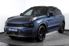 Lynk & Co 01 - 1.5 PHEV 261PK MY23 | Blackpakket | Donkere hemel | 360 Camera | 7.4 kWh boordlader | S/K-panodak | Adapt. Cruise | Memory | Elek. klep | LM 20" | 2285
