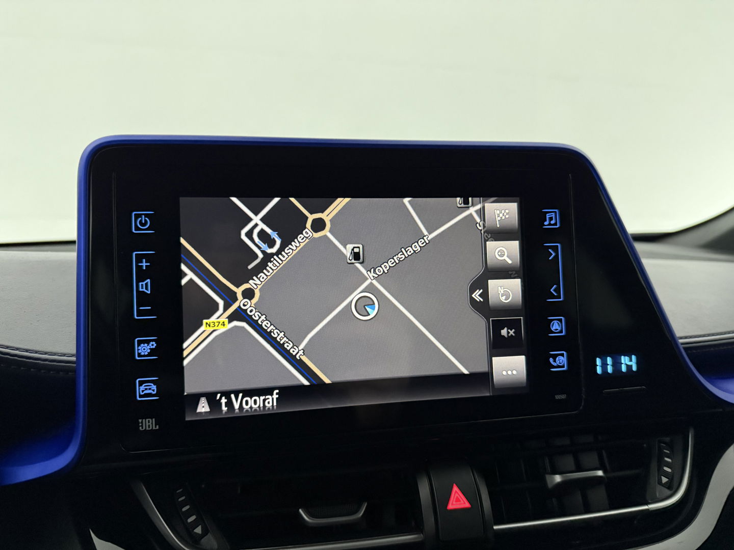 Toyota C-HR 1.2 Bi-Tone | Camera | Cruise | JBL | Stoelverw. | Parkeersens. | Navi | Keyless | NAP