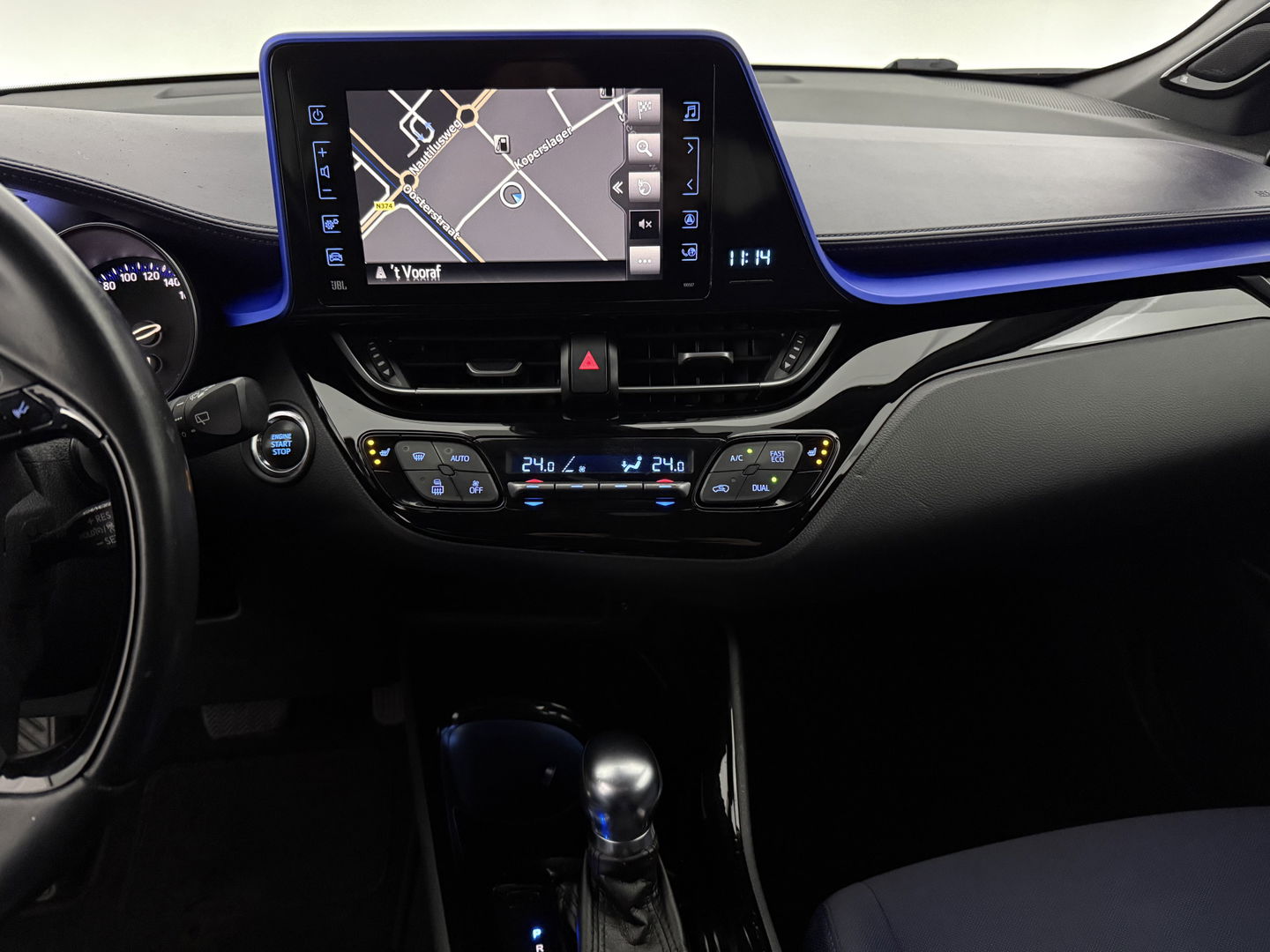 Toyota C-HR 1.2 Bi-Tone | Camera | Cruise | JBL | Stoelverw. | Parkeersens. | Navi | Keyless | NAP