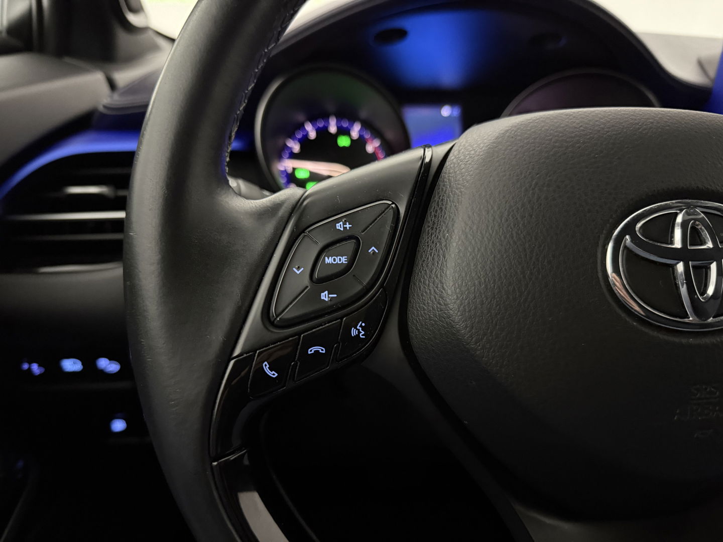 Toyota C-HR 1.2 Bi-Tone | Camera | Cruise | JBL | Stoelverw. | Parkeersens. | Navi | Keyless | NAP